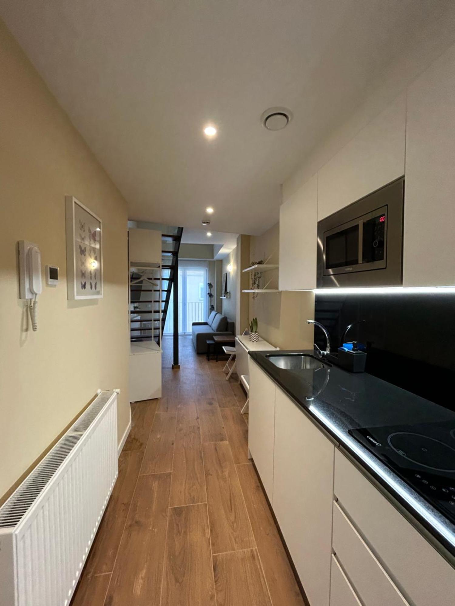 Apartamentos Turisticos Aeropuerto Barajas Мадрид Екстериор снимка