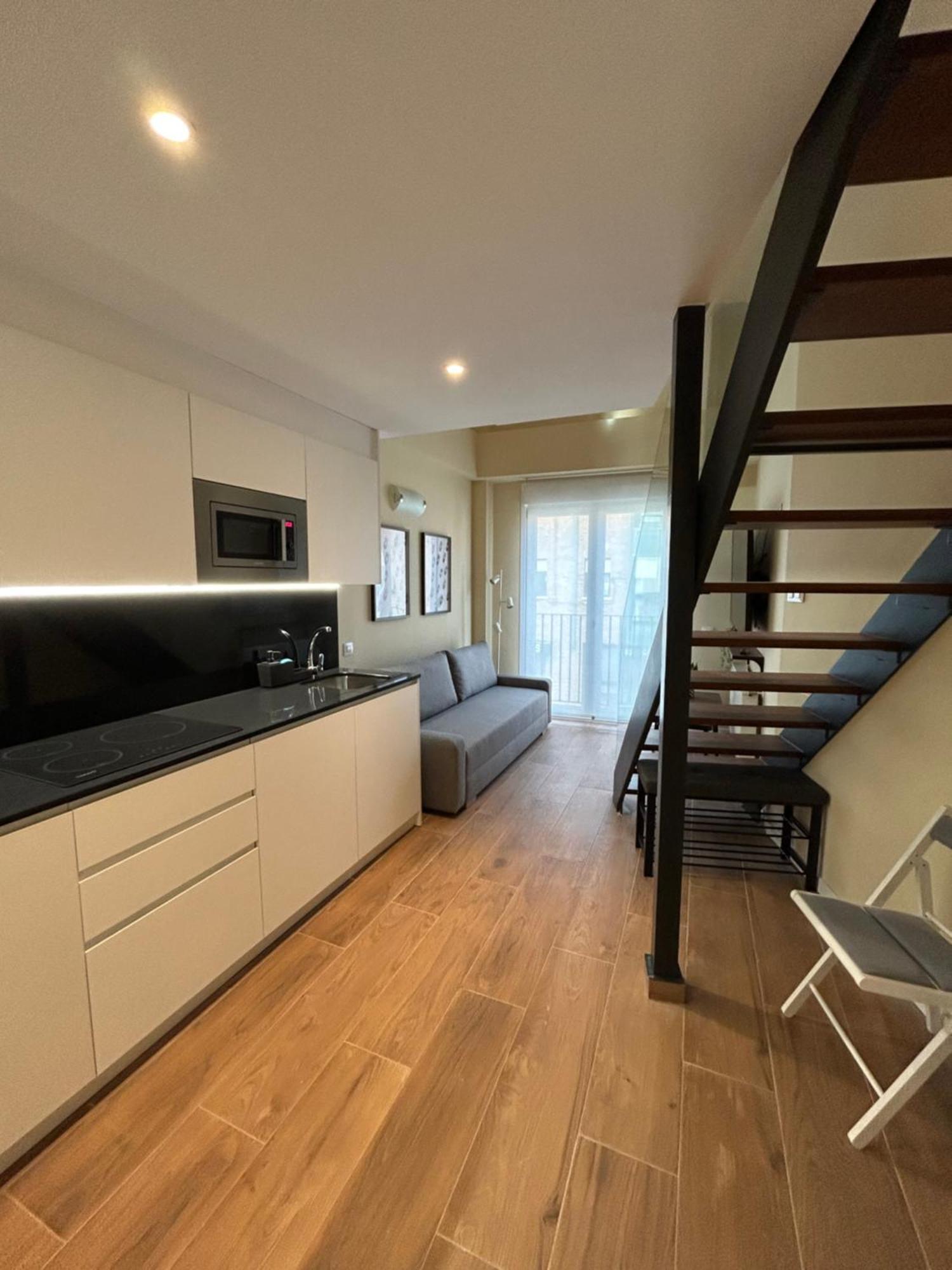 Apartamentos Turisticos Aeropuerto Barajas Мадрид Екстериор снимка
