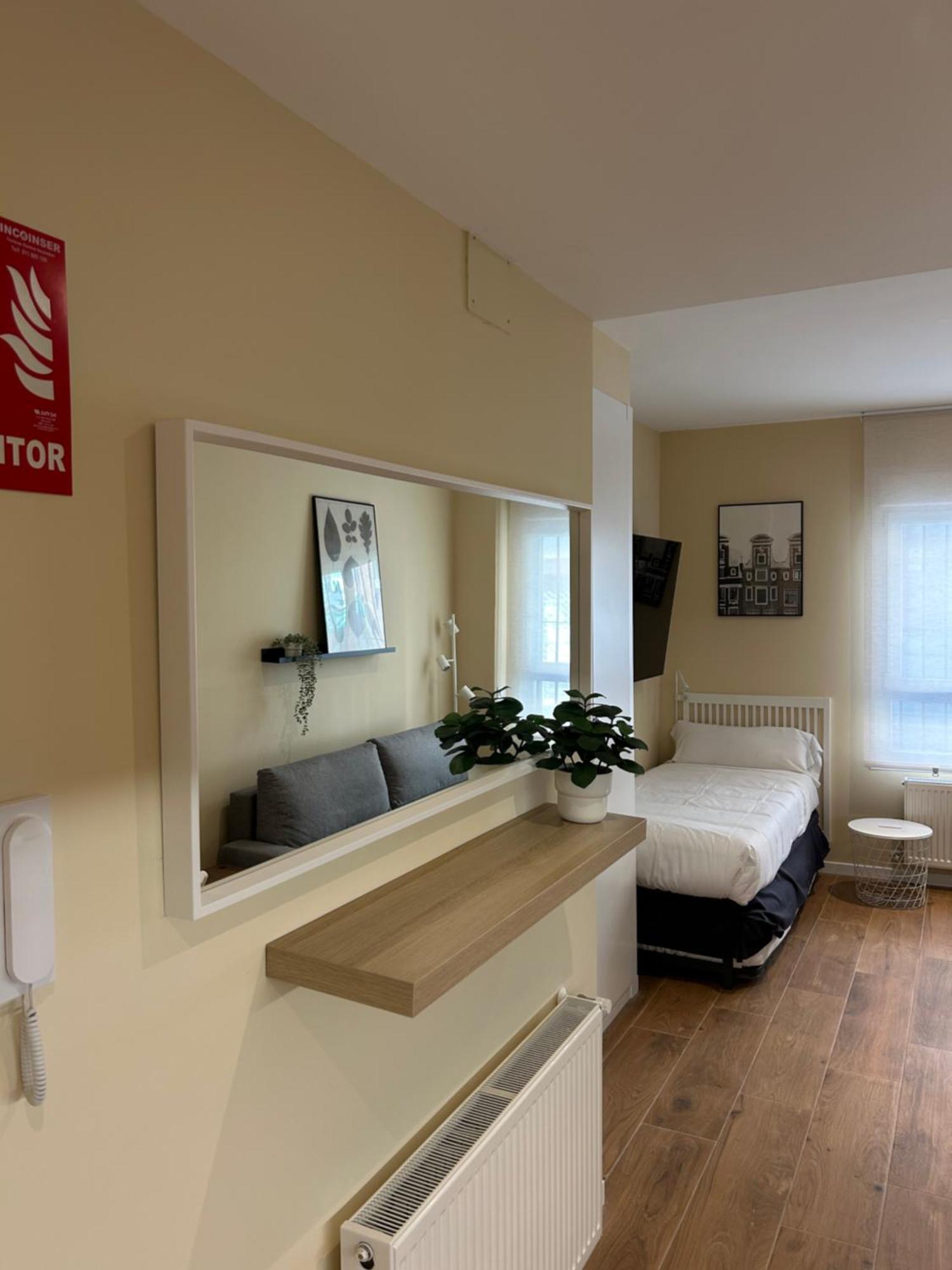 Apartamentos Turisticos Aeropuerto Barajas Мадрид Екстериор снимка